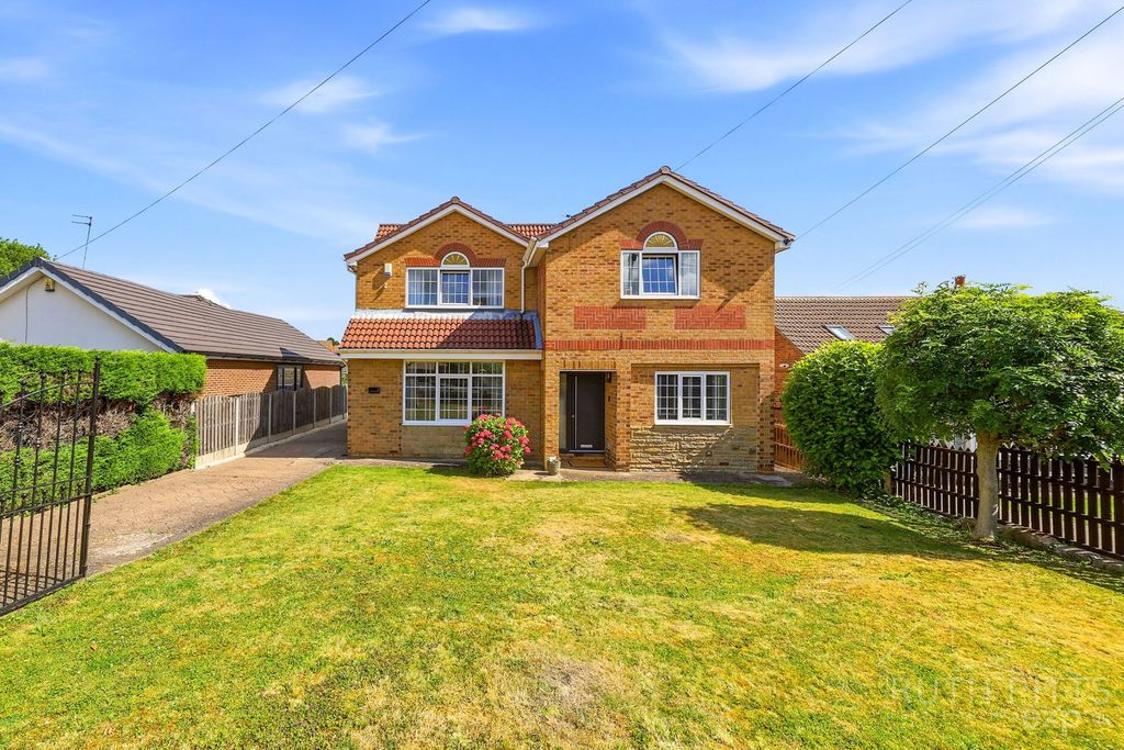 Property photo 1 of 32
