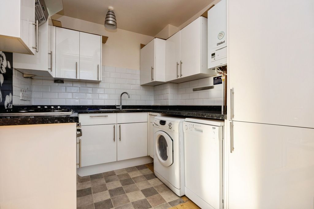 Property photo 2 of 17 Photo