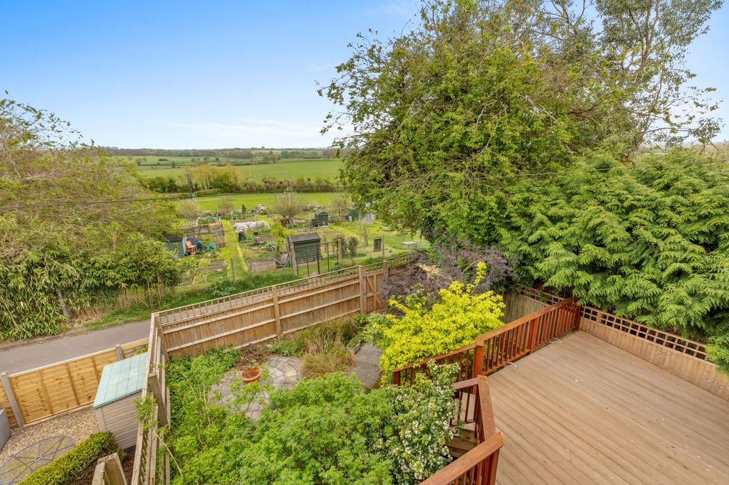 Property photo 2 of 10 View