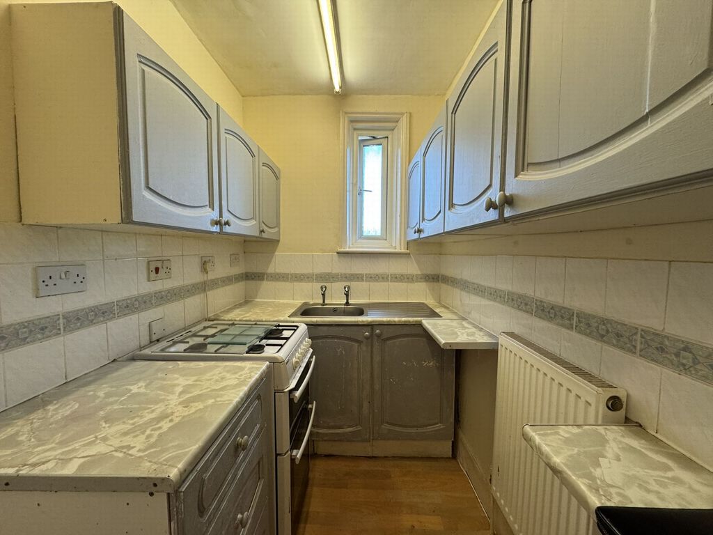 Property photo 3 of 7 Photo 2