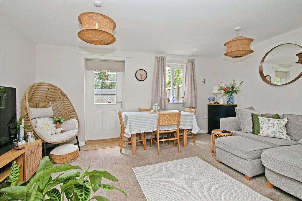 Property photo 2 of 13 Picture No. 11