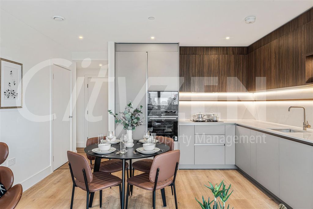 Property photo 2 of 37 Dining Area/Kitchen