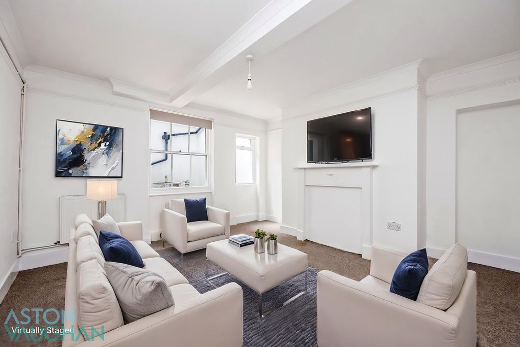Property photo 2 of 13 5298991