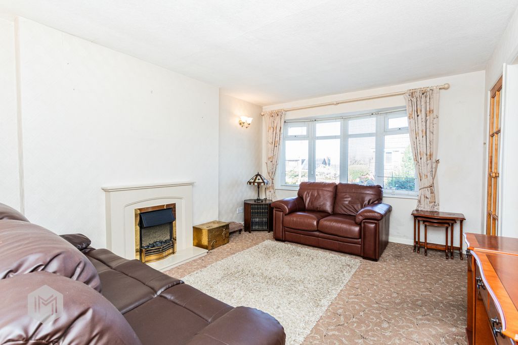 Property photo 2 of 18 Picture No. 05