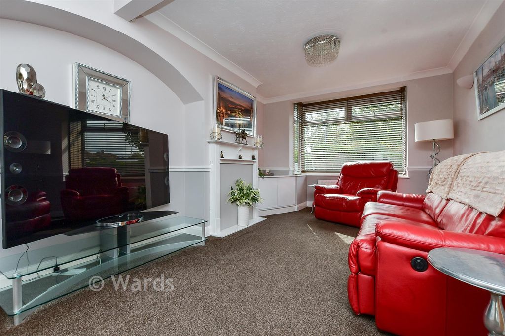 Property photo 1 of 12 Lounge