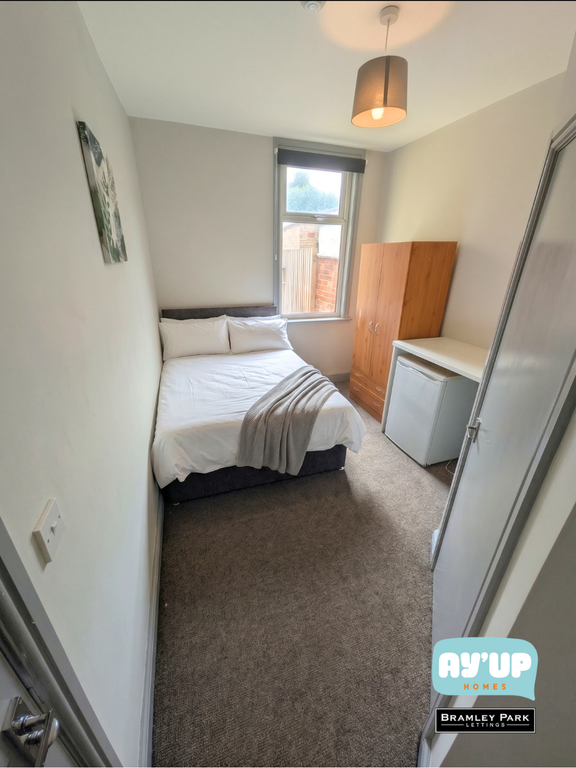 Property photo 1 of 4
