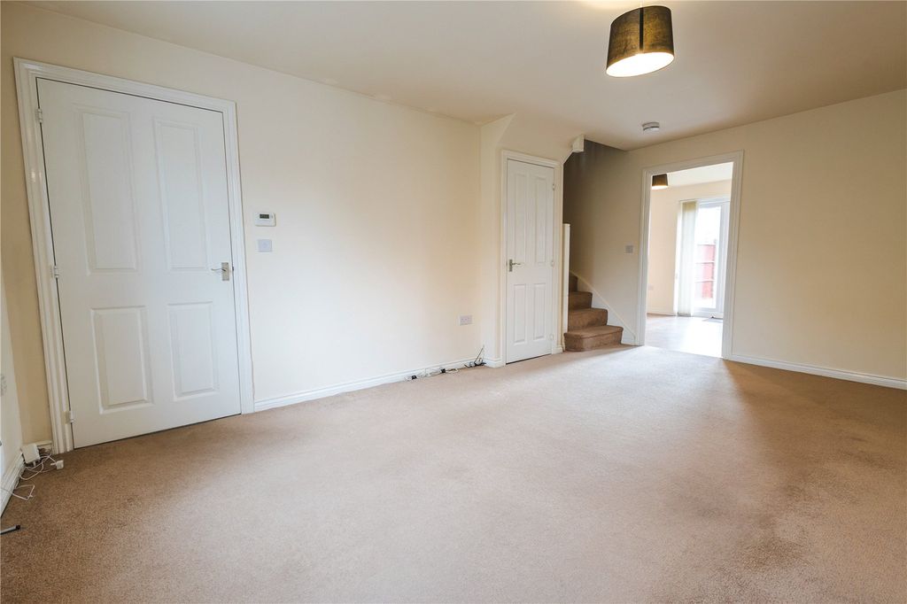 Property photo 3 of 30 Picture No. 12
