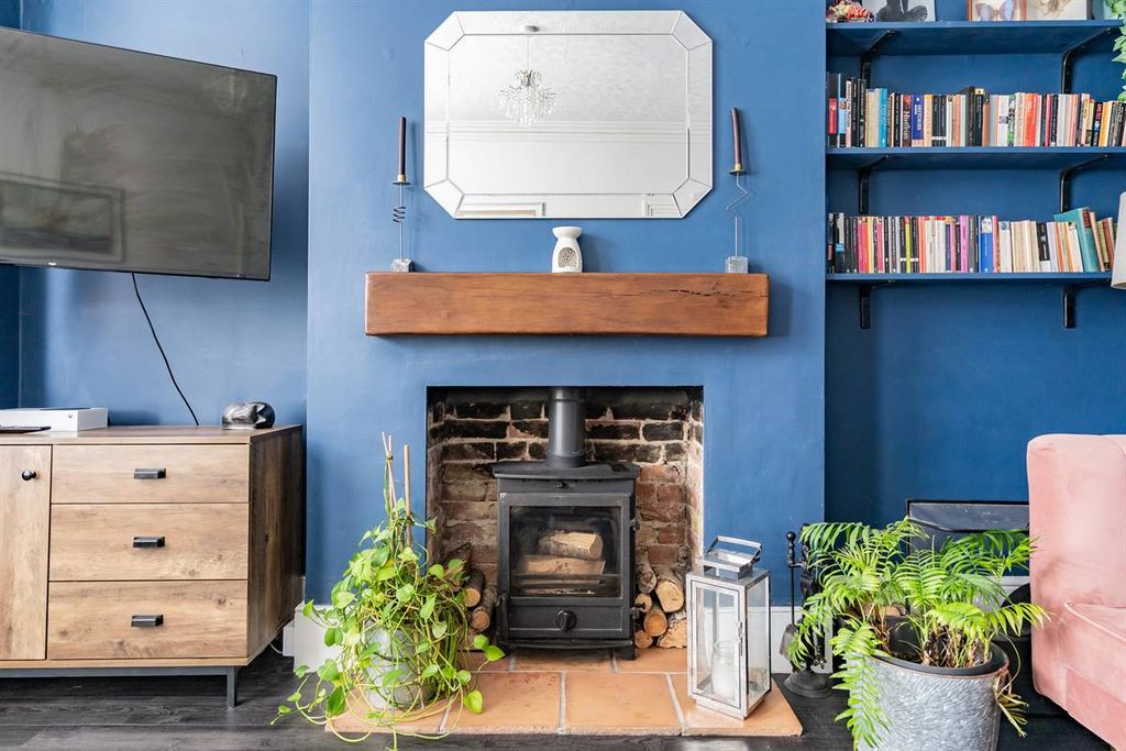 Property photo 3 of 28