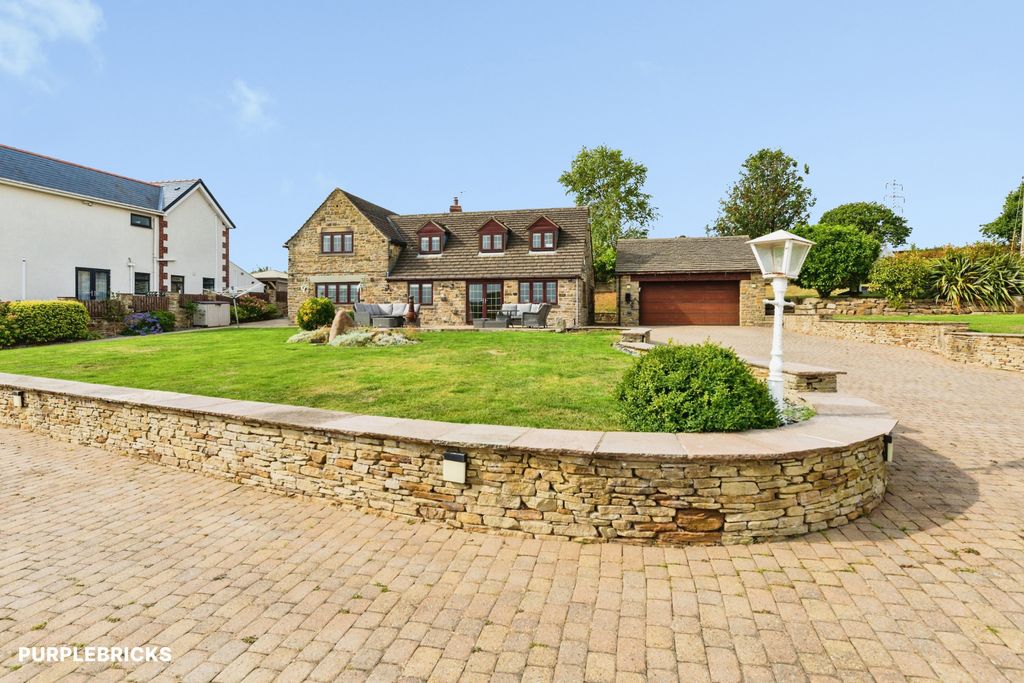 Property photo 1 of 34