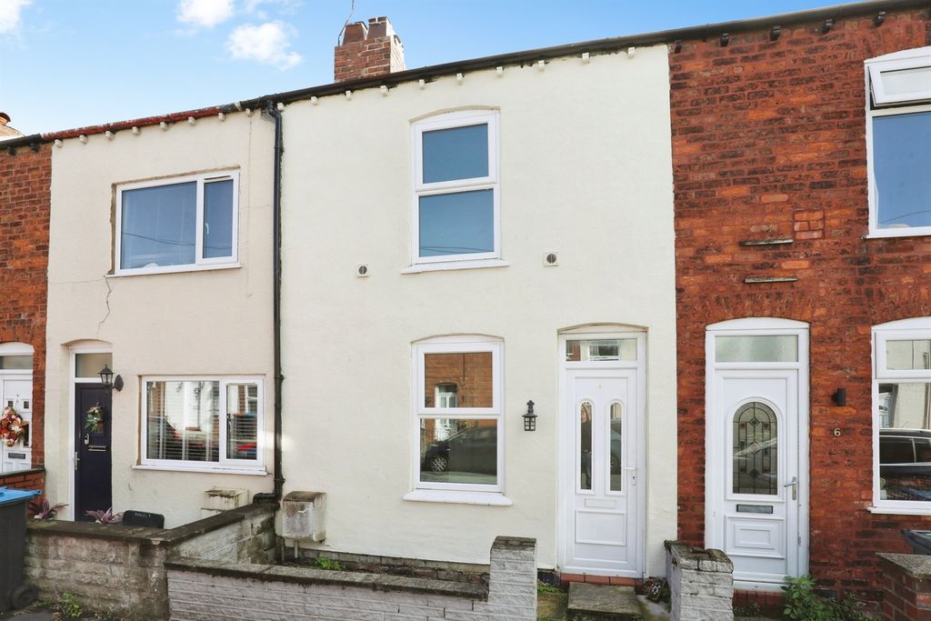 Property photo 1 of 17