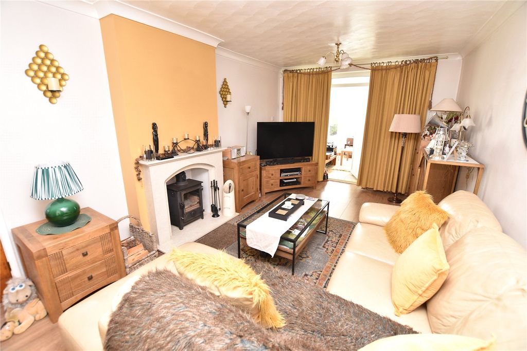 Property photo 2 of 17 Picture No. 50