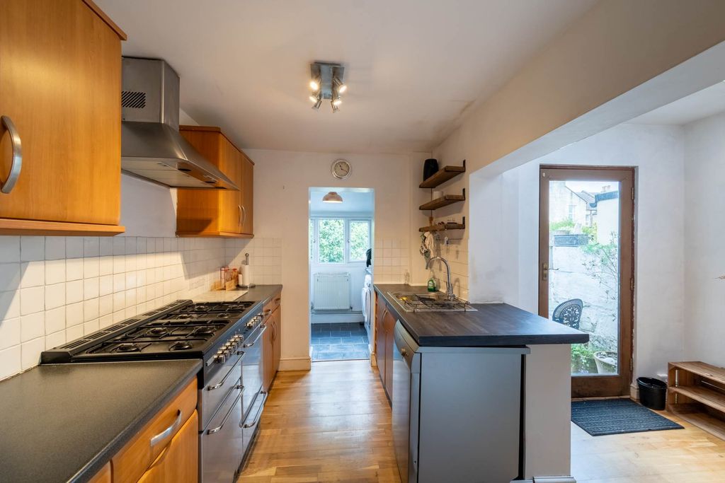 Additional image 5 of 2 bed terraced house to rentFaulkland Road, Bath BA2