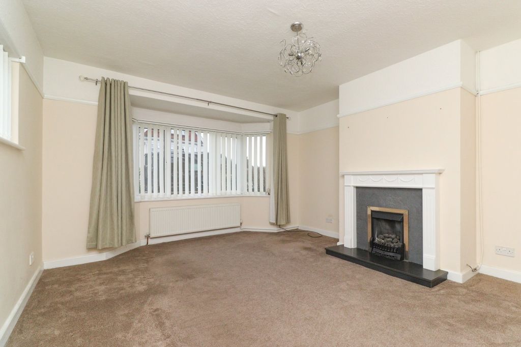 Property photo 3 of 15 Picture 3