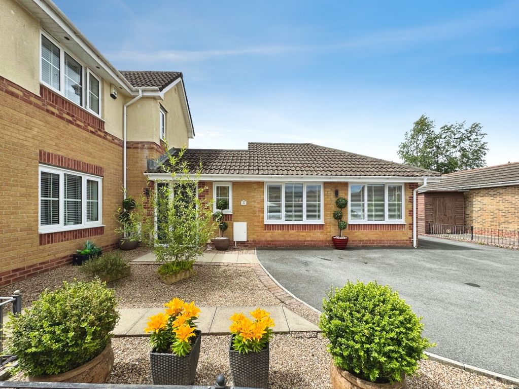 Property photo 3 of 51 5205823