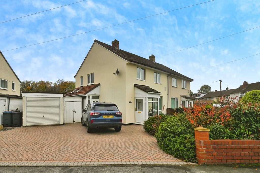 Property photo 1 of 17