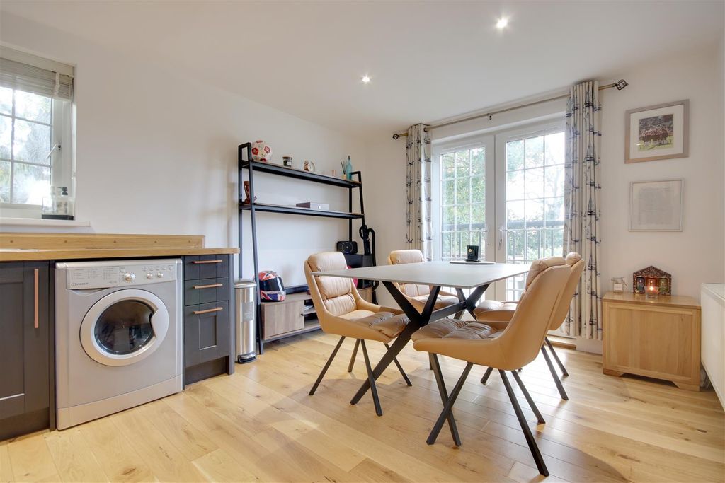 Property photo 2 of 7 Kitchen.Jpg