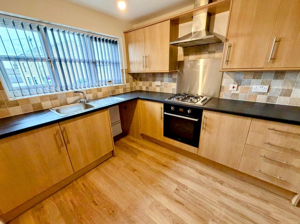 Property photo 2 of 9 Image