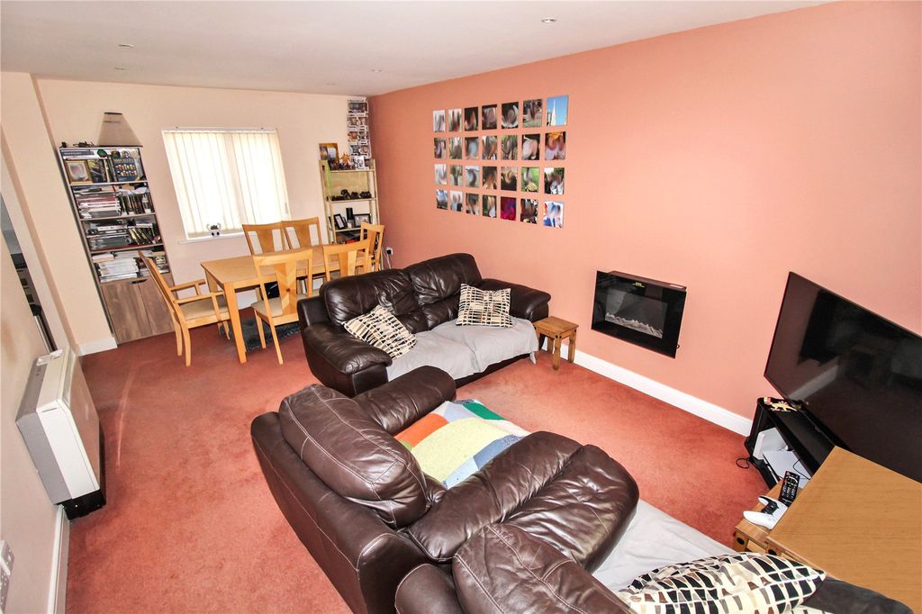 Property photo 3 of 10 Picture No. 09