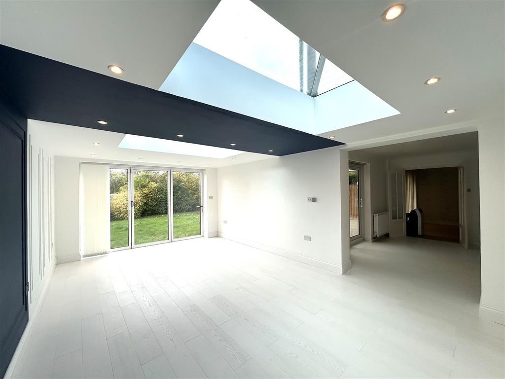 Property photo 2 of 26 Image