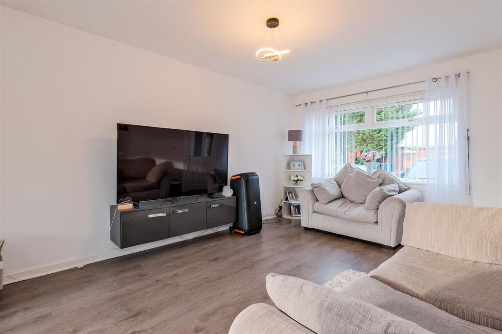 Property photo 2 of 22 Louge