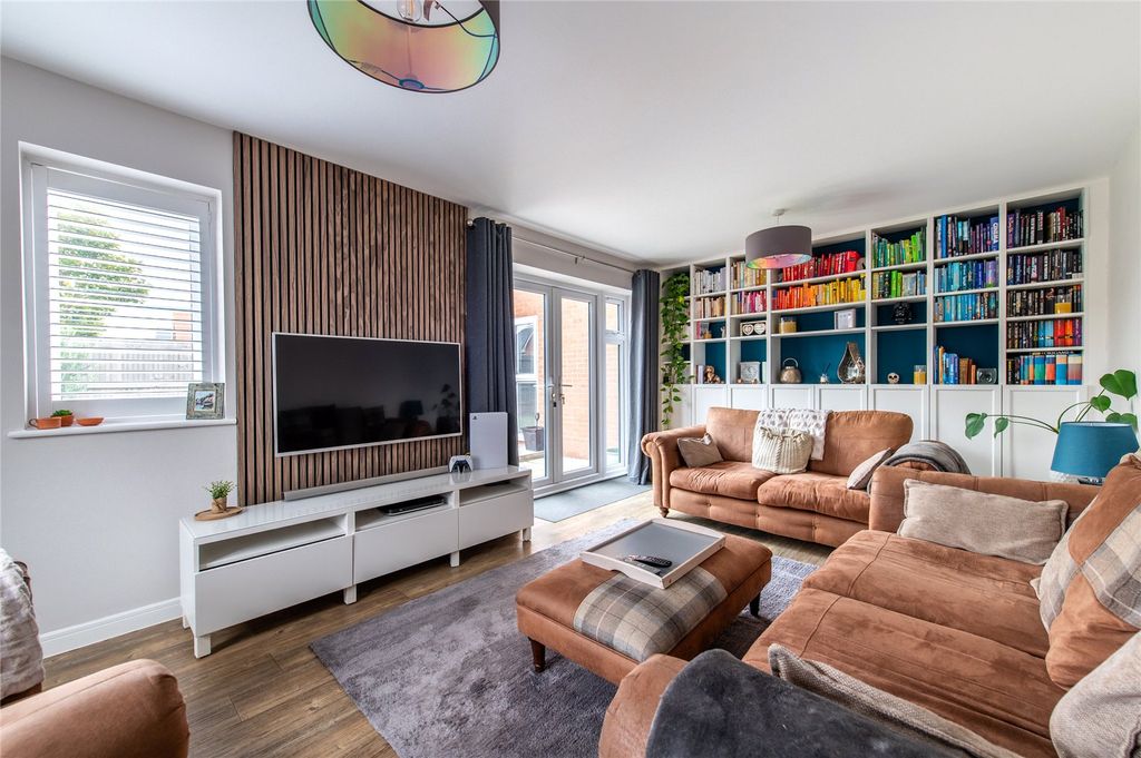 Property photo 2 of 36 Picture No. 19