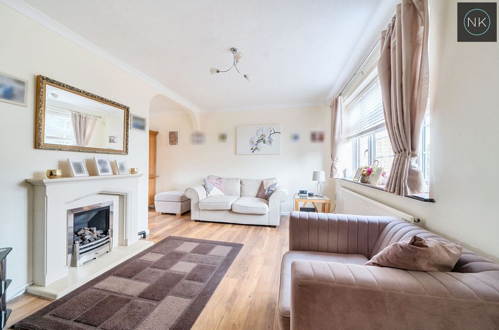 Property photo 2 of 28 3875586