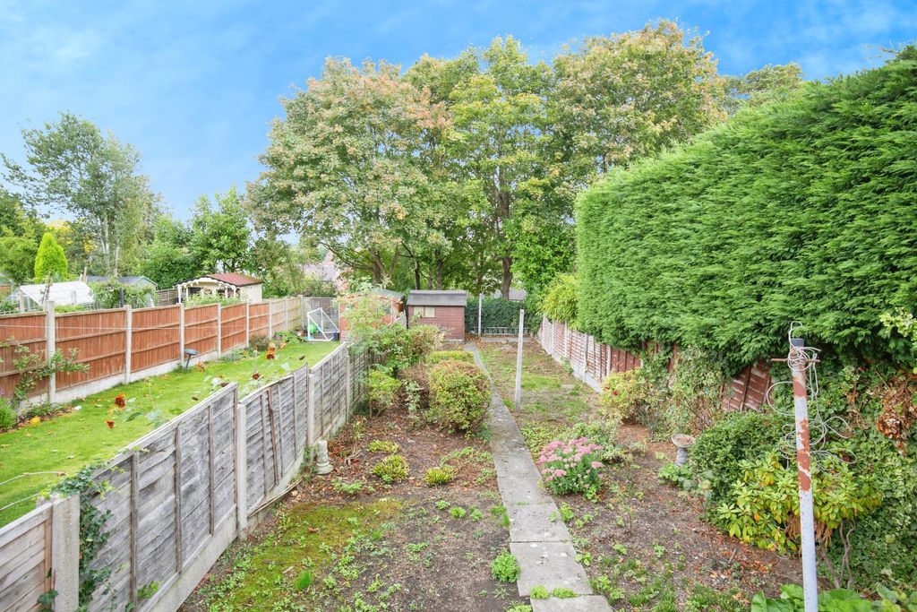 Property photo 2 of 17 48Db65E9-Mw-8430