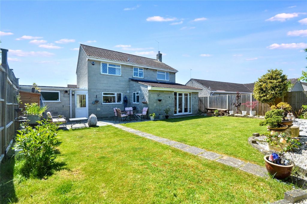 Property photo 1 of 17 Garden