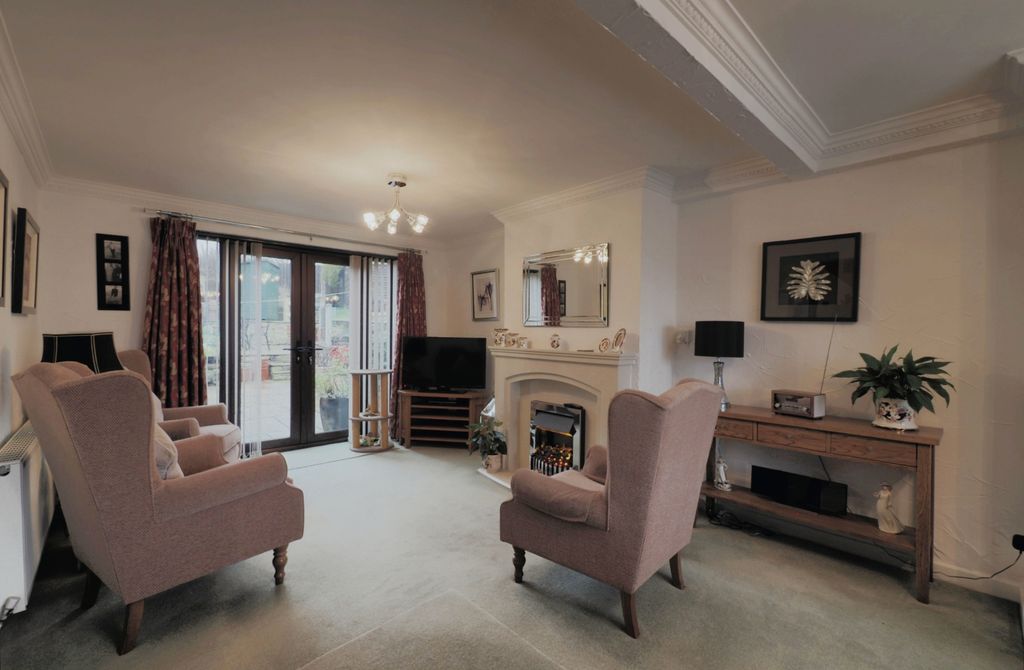 Property photo 2 of 17 Photography
