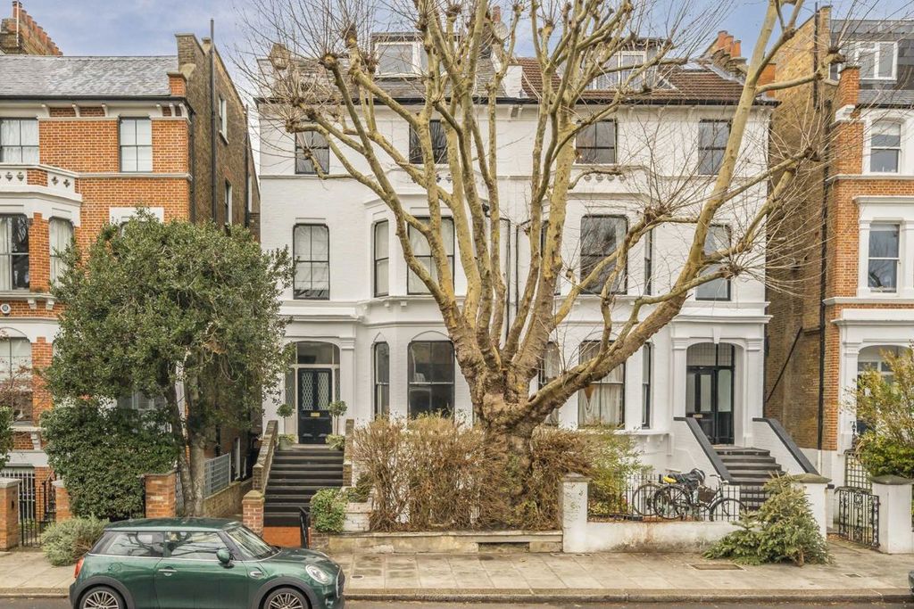 Property photo 1 of 7