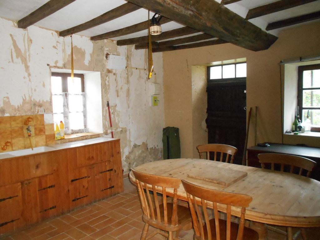Property photo 3 of 11