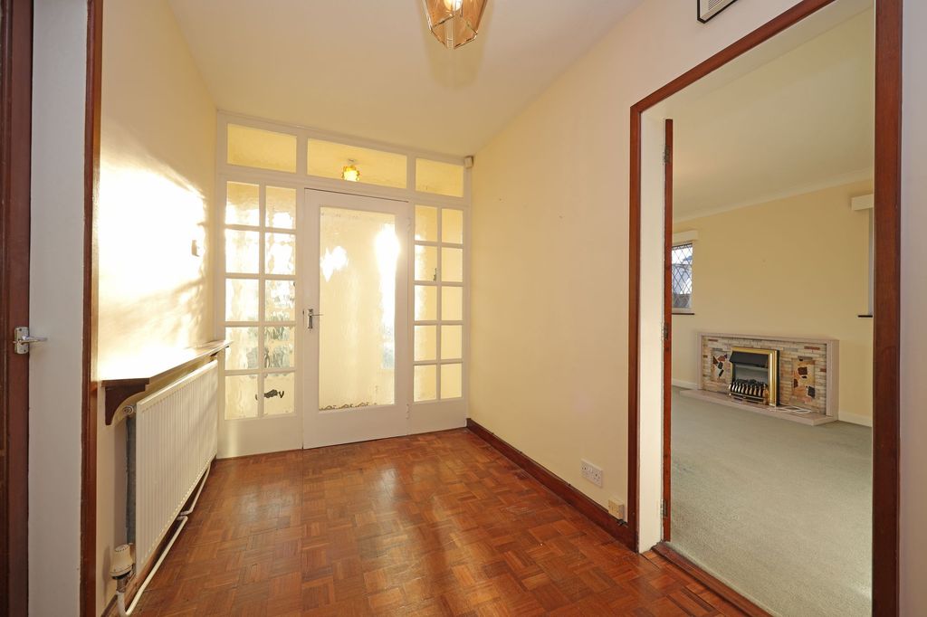 Property photo 2 of 21