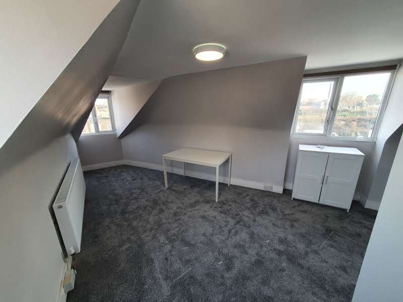 Property photo 3 of 6