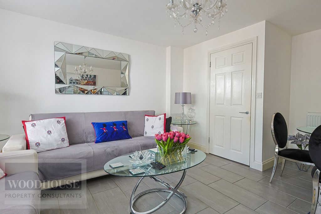 Property photo 3 of 25