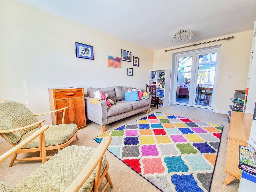 Property photo 3 of 36