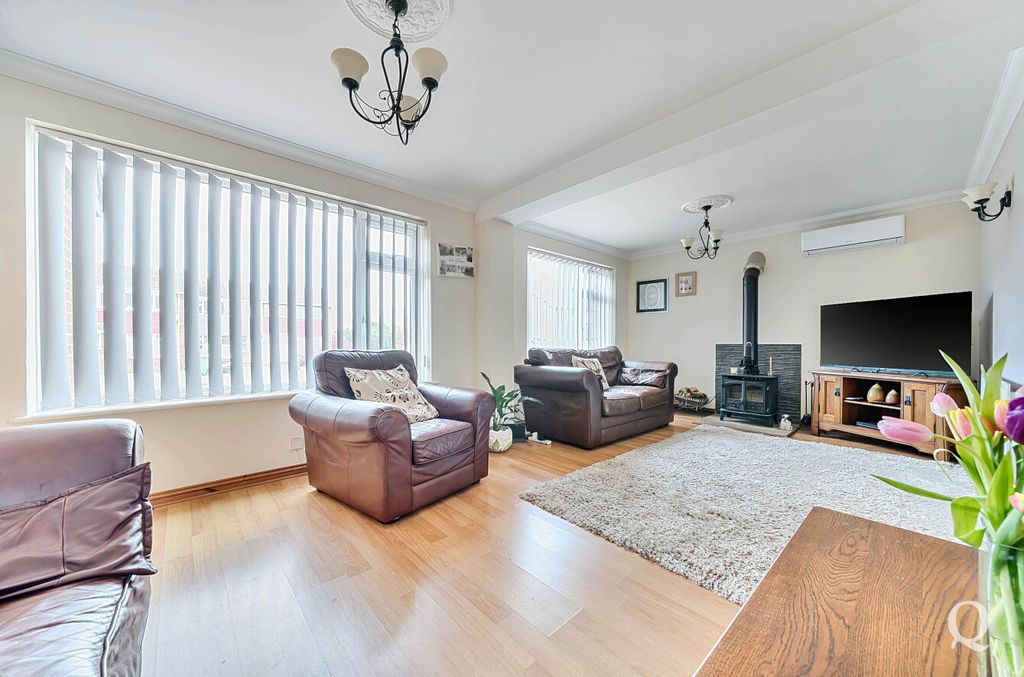 Property photo 2 of 24 E6827Af4-6423-462...