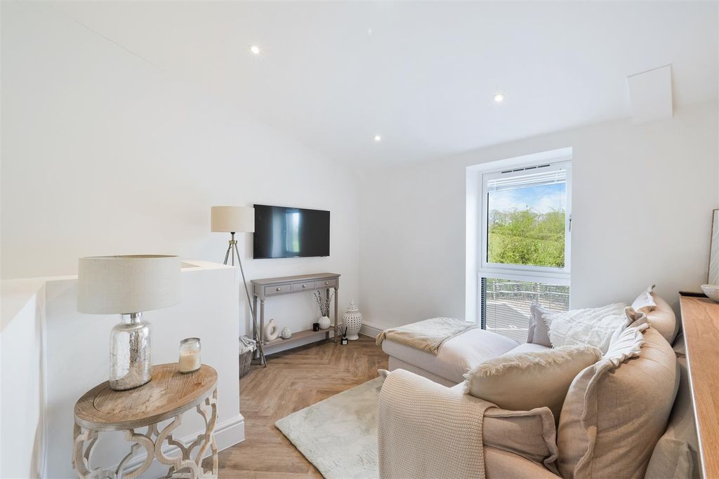 Property photo 3 of 15 Old Dairy Mews, 11 (11).Jpg