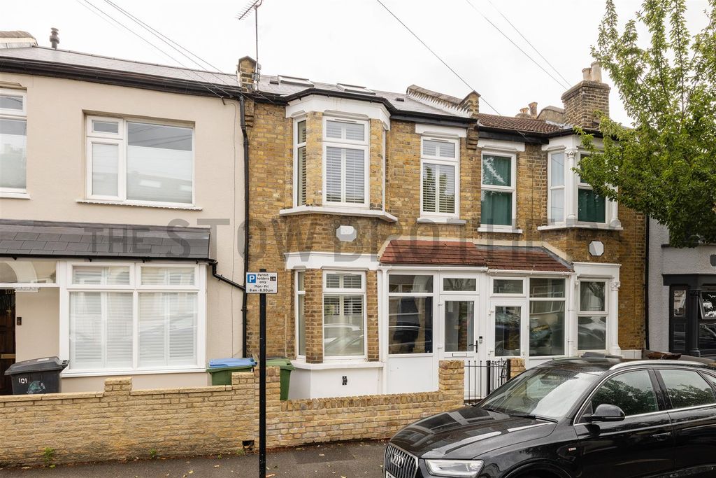 Property photo 1 of 35
