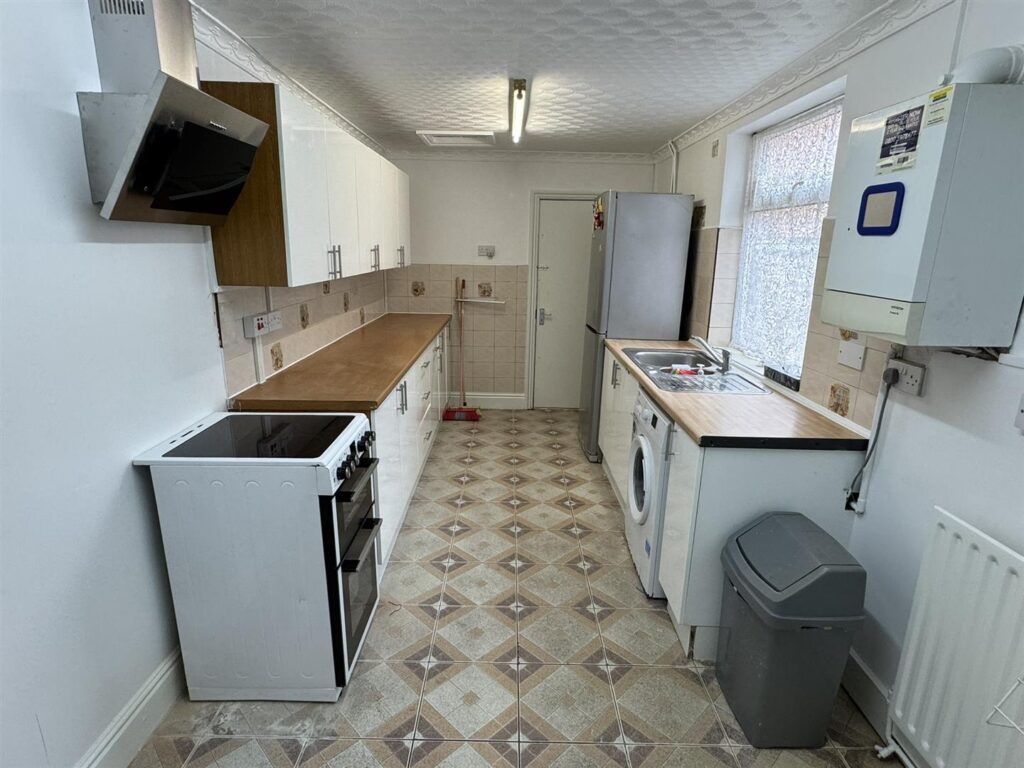 Property photo 2 of 8