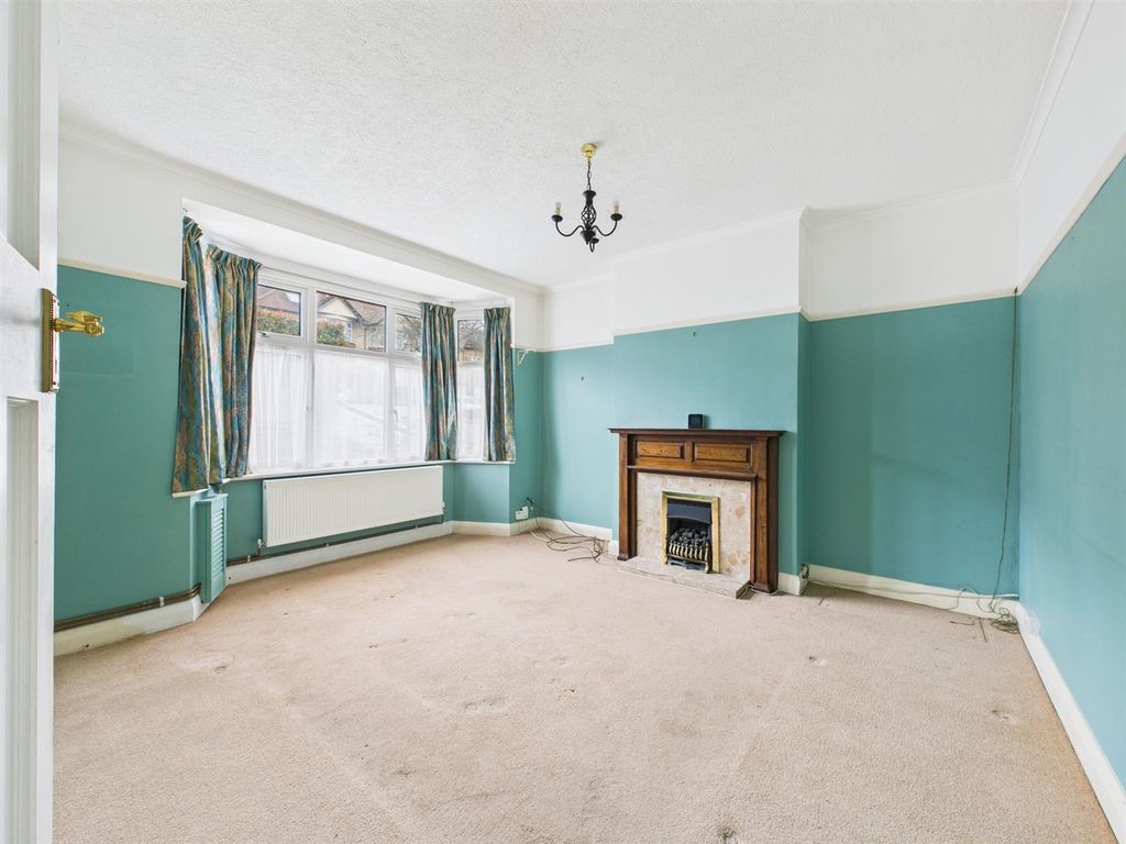 Property photo 2 of 13 Cam02885G0-Pr0526-Still002.Jpg