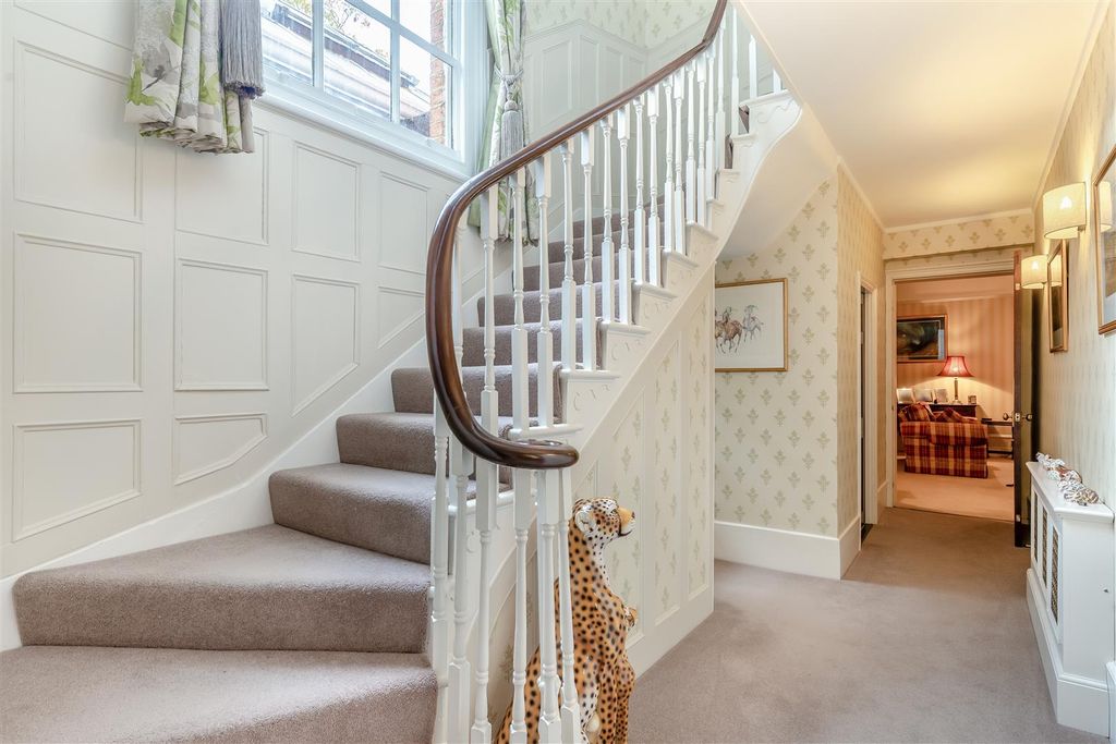 Property photo 2 of 60 8669303-Interior13.Jpg