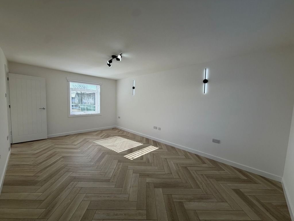 Property photo 3 of 14 Photo 3