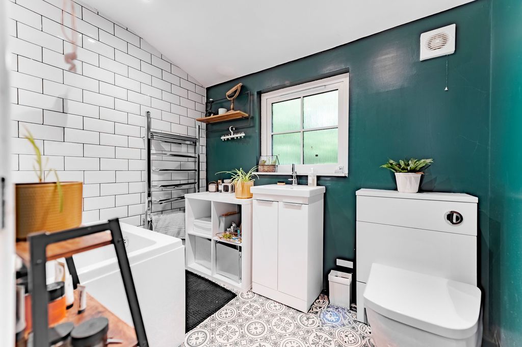 Property photo 3 of 29