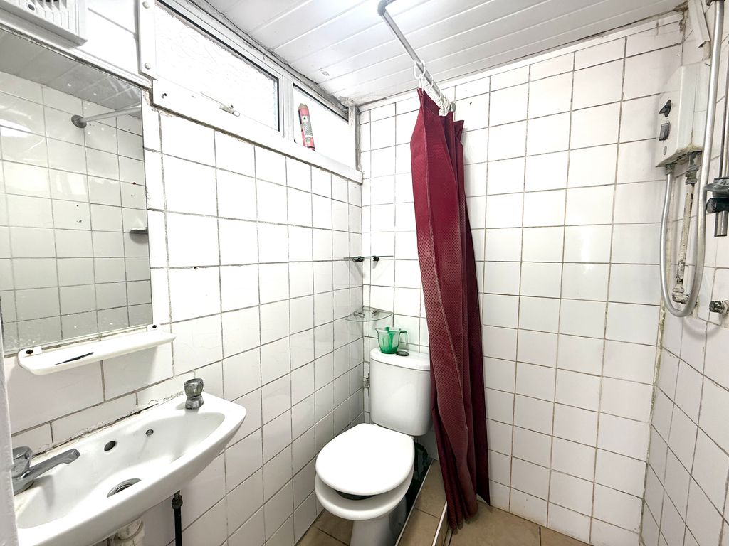 Property photo 3 of 3