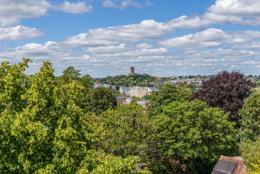 Property photo 3 of 11