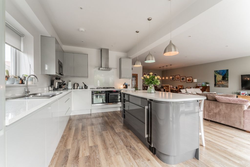 Property photo 3 of 31 5901083