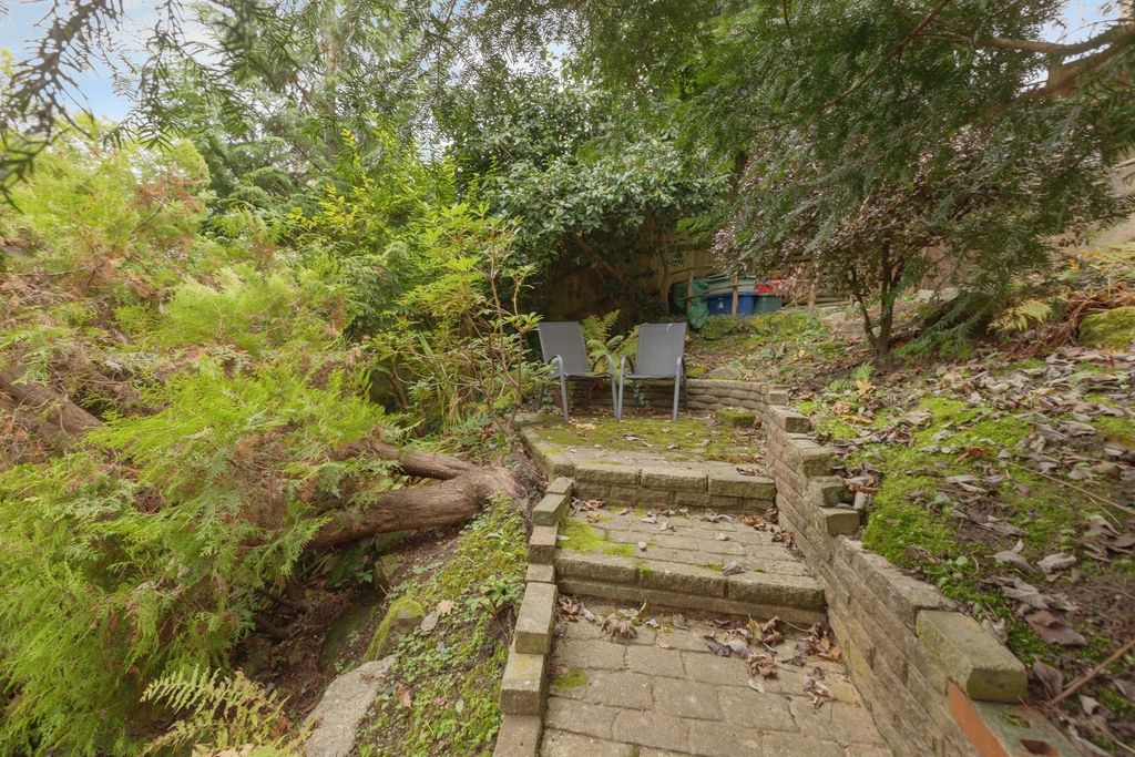 Property photo 2 of 24