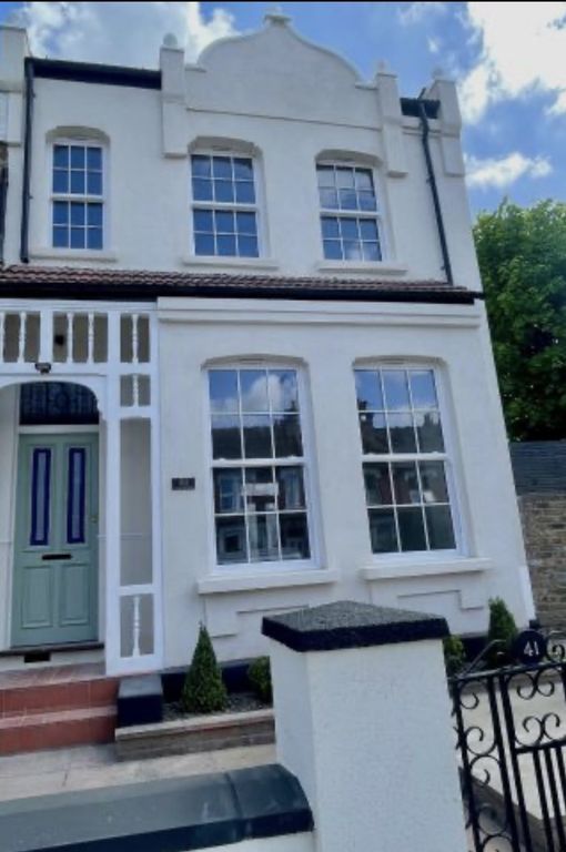 Property photo 1 of 8