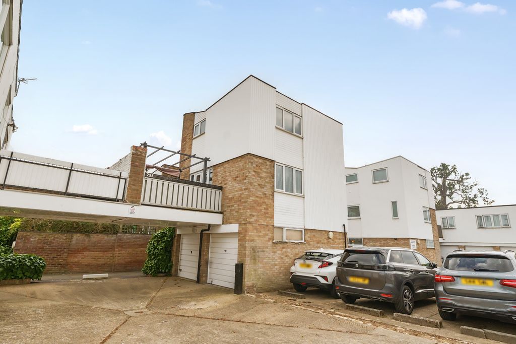 Property photo 2 of 15 External