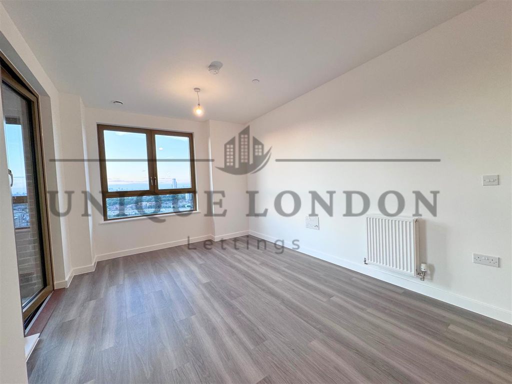Property photo 1 of 12 277.Png